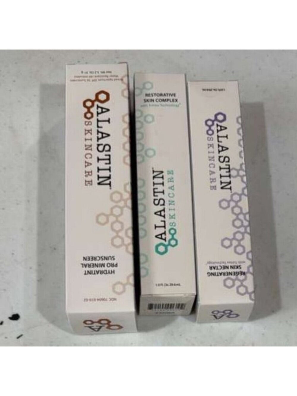 Alastin Hydratint Pro Mineral Sunscreen + Restorative Skin Complex + Nectar